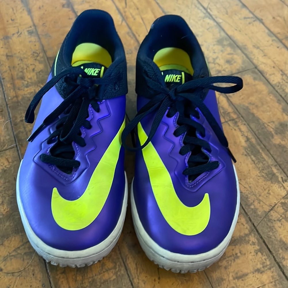 Kids Nike Sneakers Size 5.5y